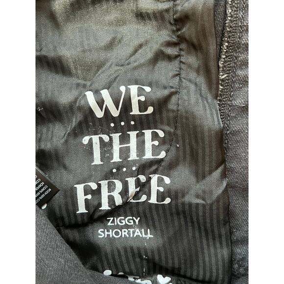 We the Free Sz Large Black Faded Ziggy Shortalls with Rough Rolled Hem - Picture 6 of 7